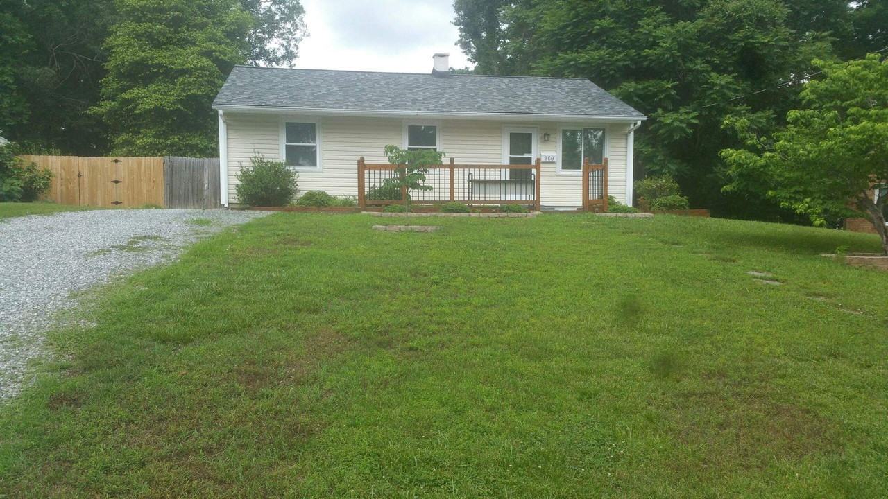 808 Idlewood Dr - Photo 3 of 14