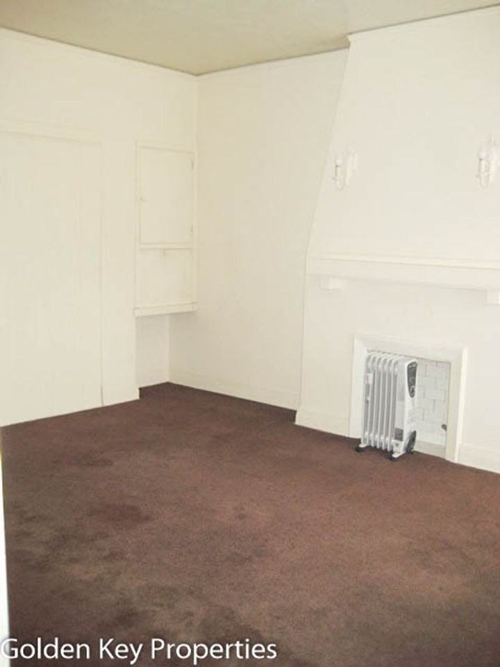 411 N Nevada St #4 - Photo 5 of 5