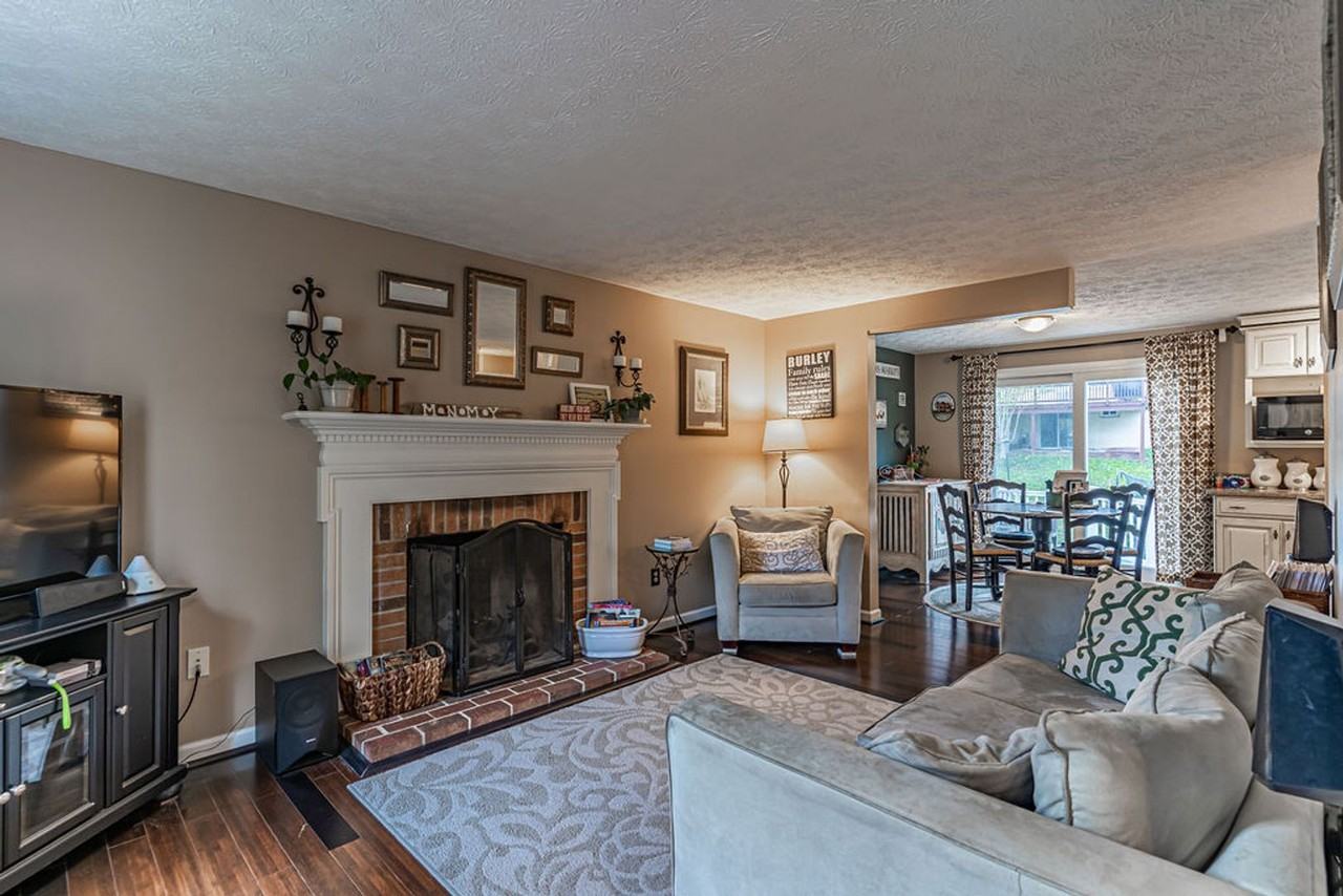 6221 Wilmington Dr - Photo 4 of 38