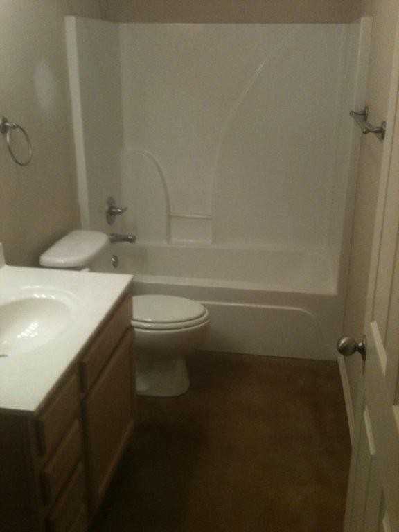 633 S Happy Hollow Rd - Photo 4 of 8