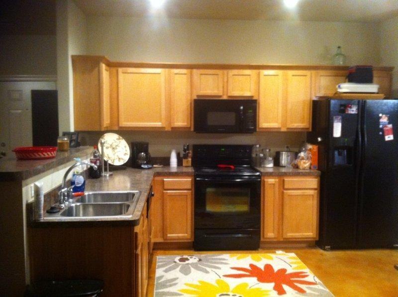 633 S Happy Hollow Rd - Photo 5 of 8