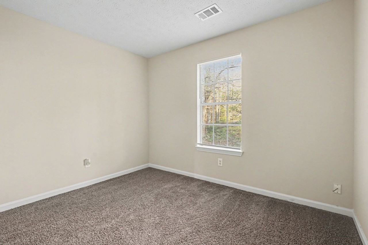 3787 River Ridge Ct - Photo 7 of 17