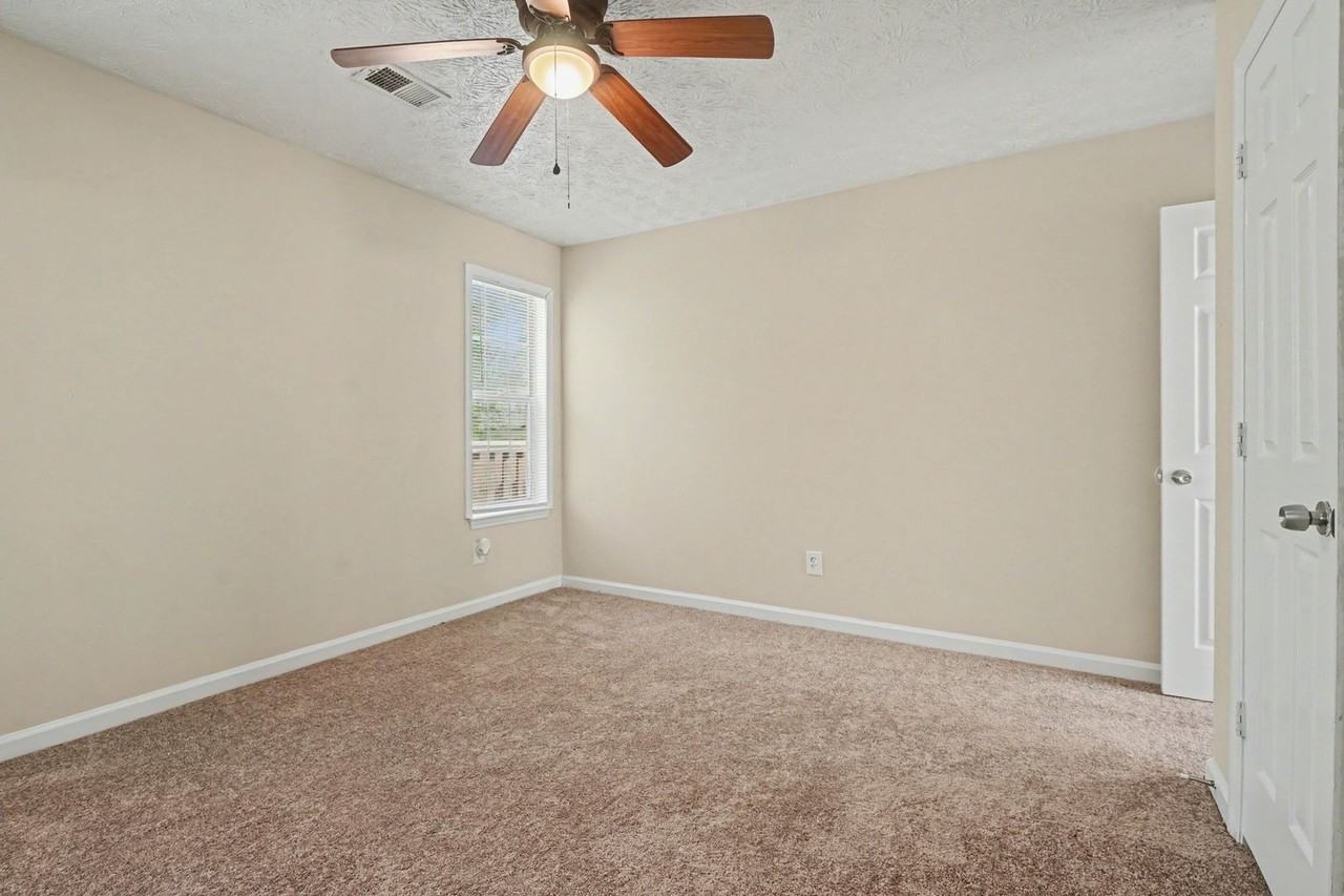 6430 Charter Way - Photo 4 of 19