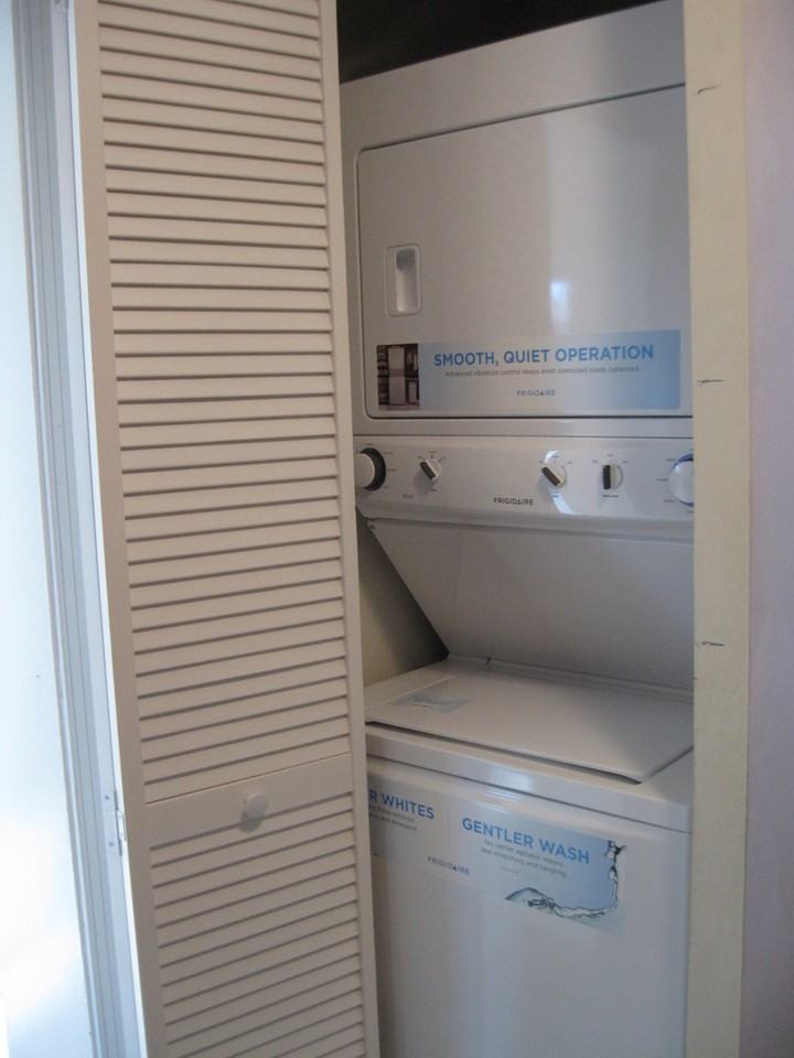 4817 Vick St - Photo 3 of 8