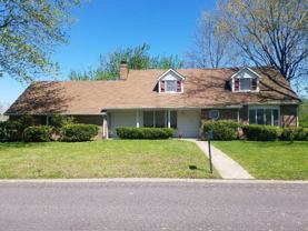 302 Salem St - Photo 1 of 1