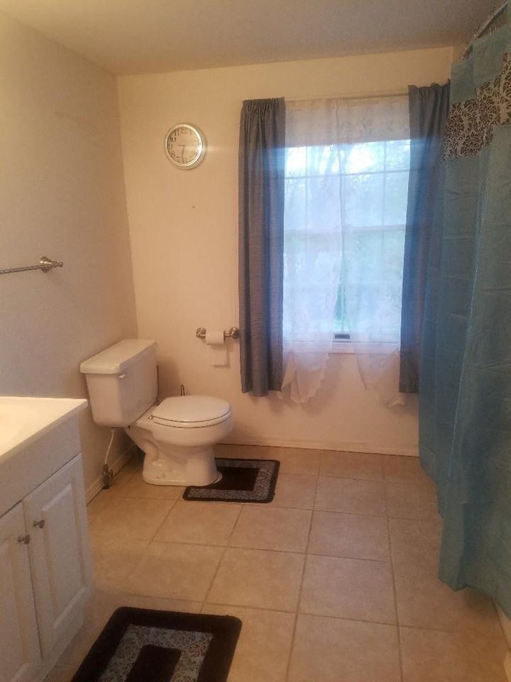 302 Salem St - Photo 3 of 15