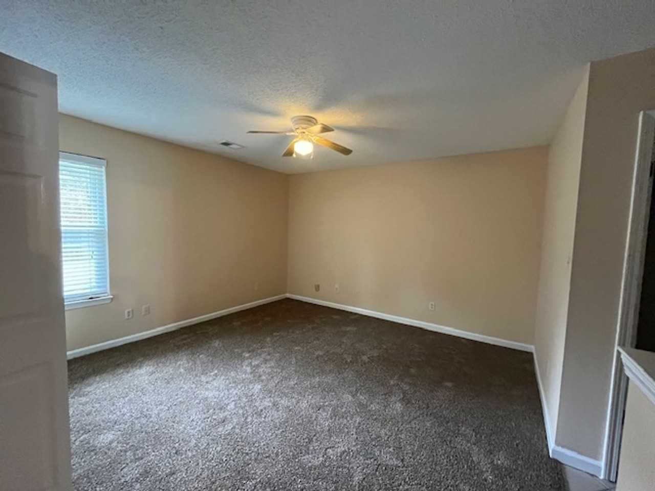 2691 Kentwood Cv - Photo 4 of 9