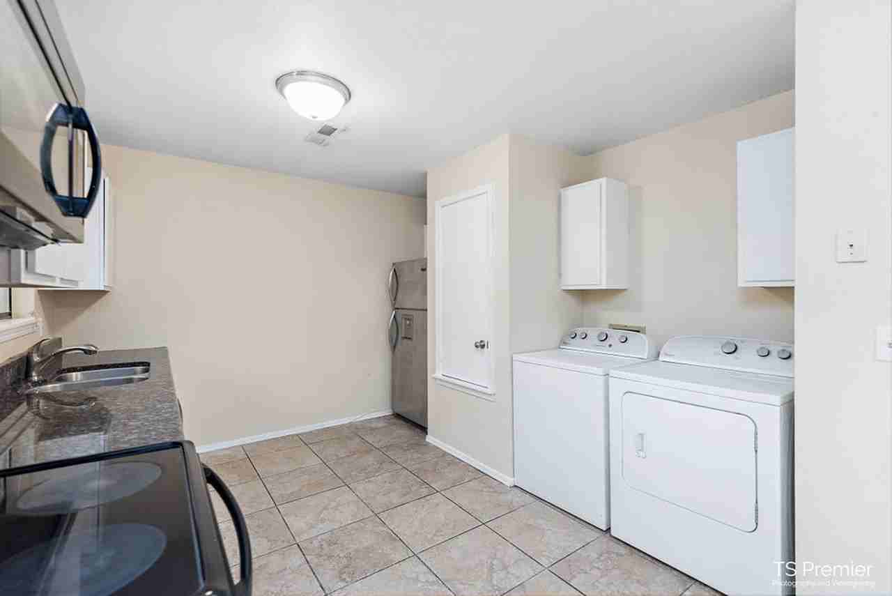 2030 N Ball Ave - Photo 7 of 14