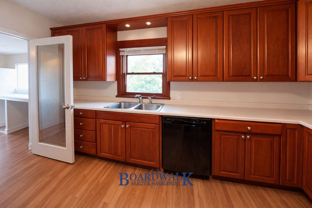 525 S 900 W - Photo 5 of 16