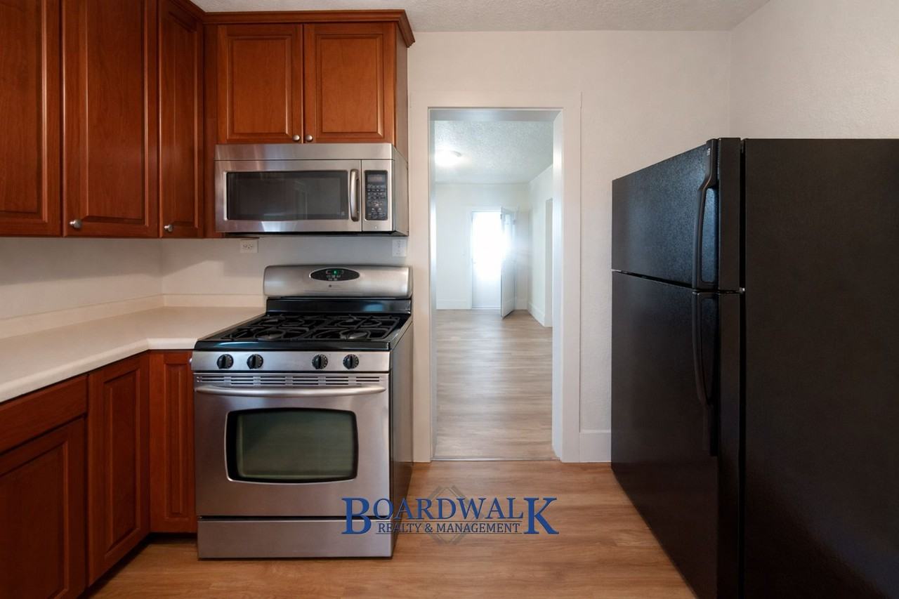 525 S 900 W - Photo 6 of 16