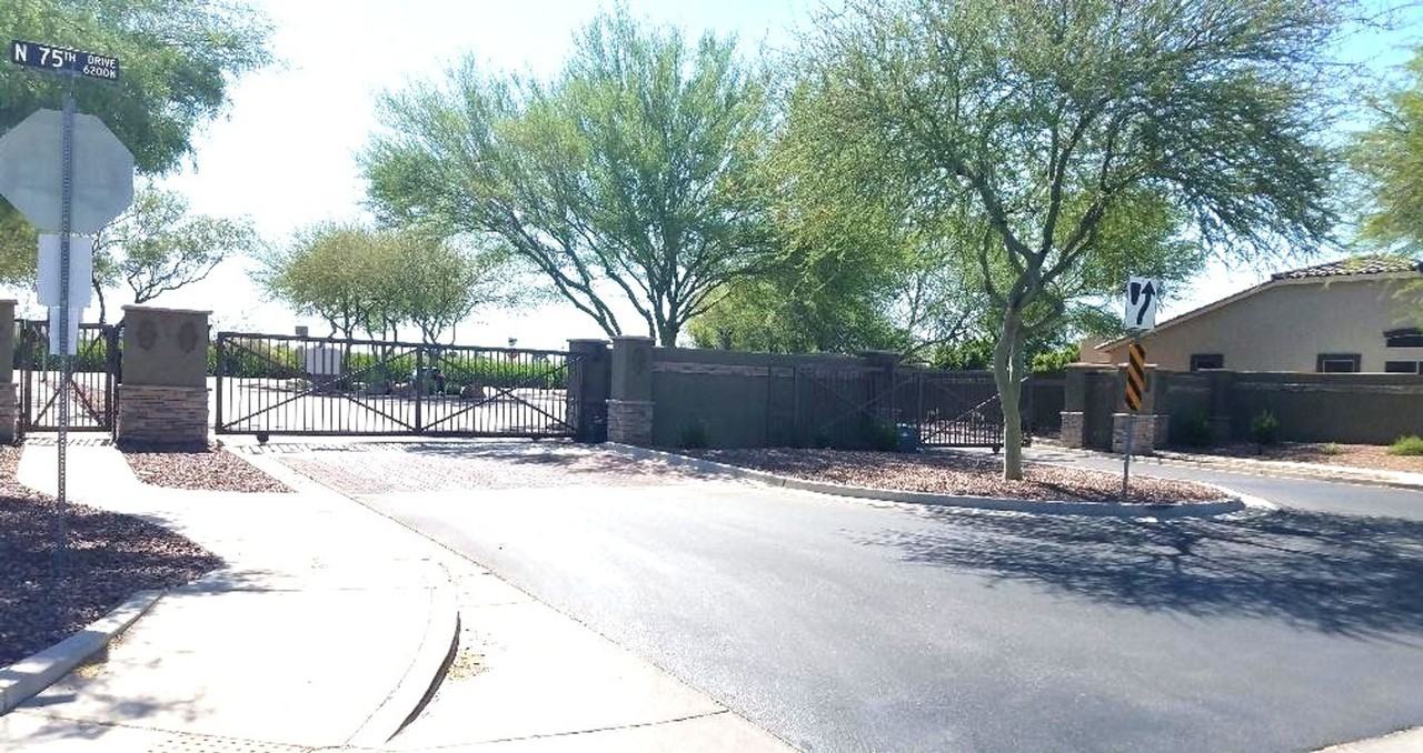 7579 W Rovey Ave - Photo 3 of 18