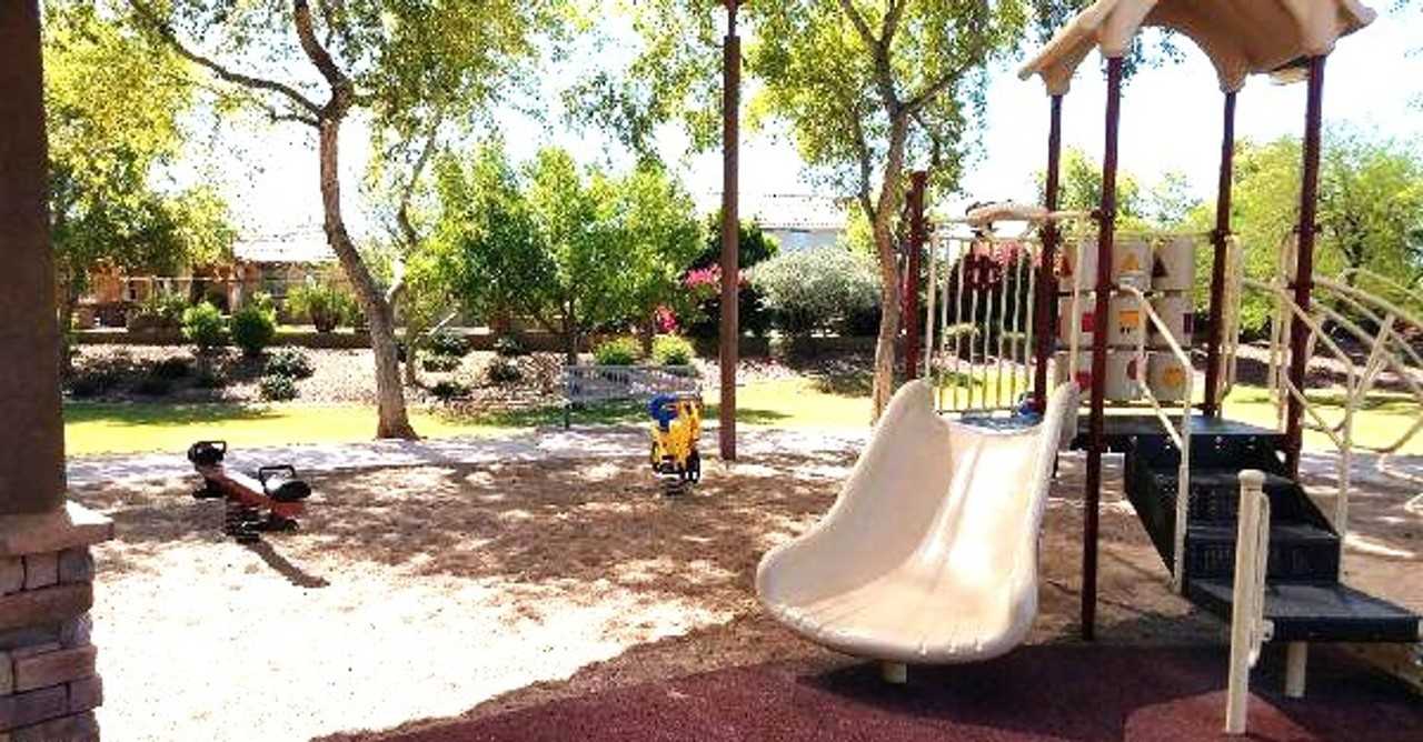 7579 W Rovey Ave - Photo 4 of 18