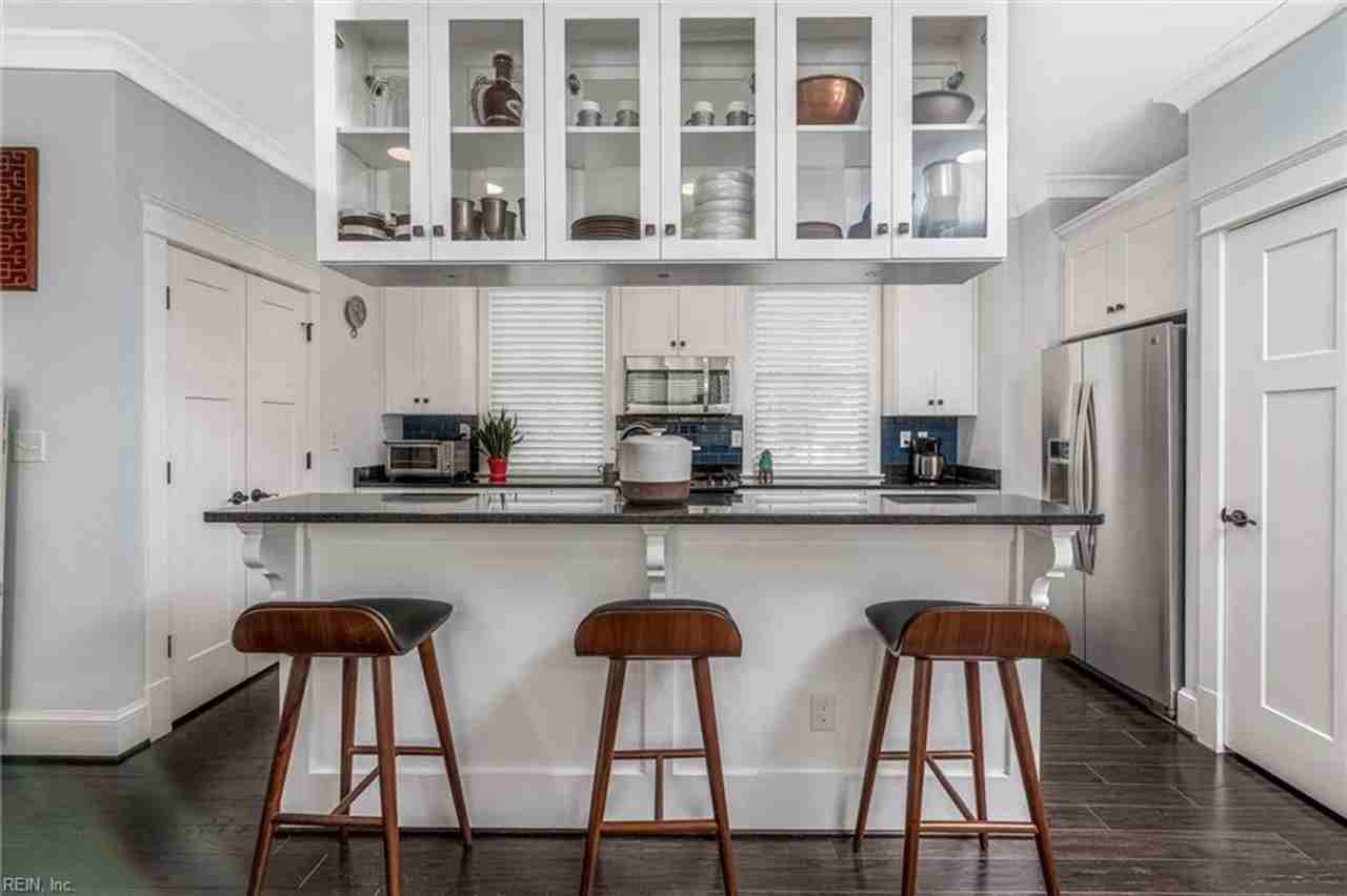 9416 26th Bay St - Photo 3 of 12