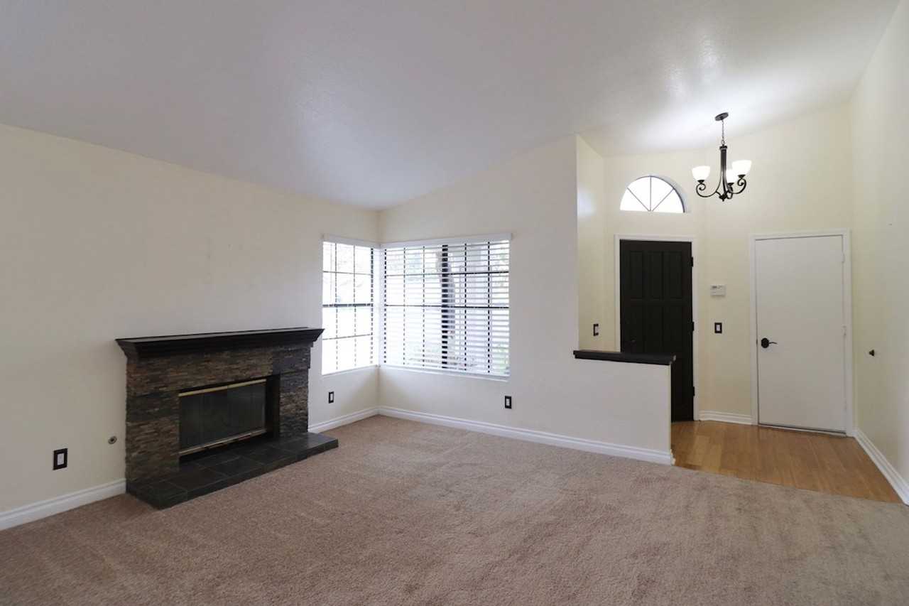 290 Calle Tamega - Photo 5 of 24