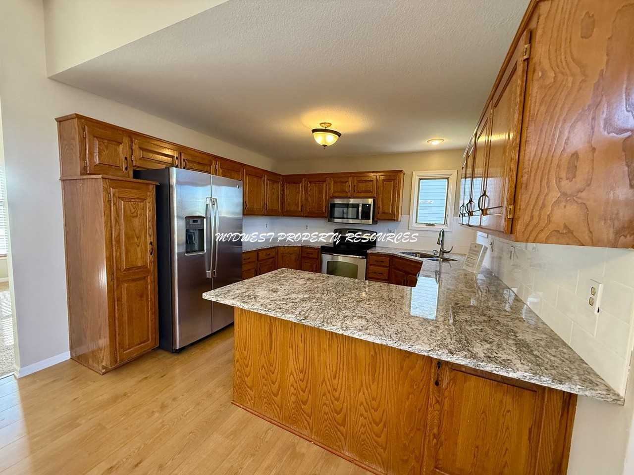 3514 Sw Windsong Dr - Photo 2 of 31