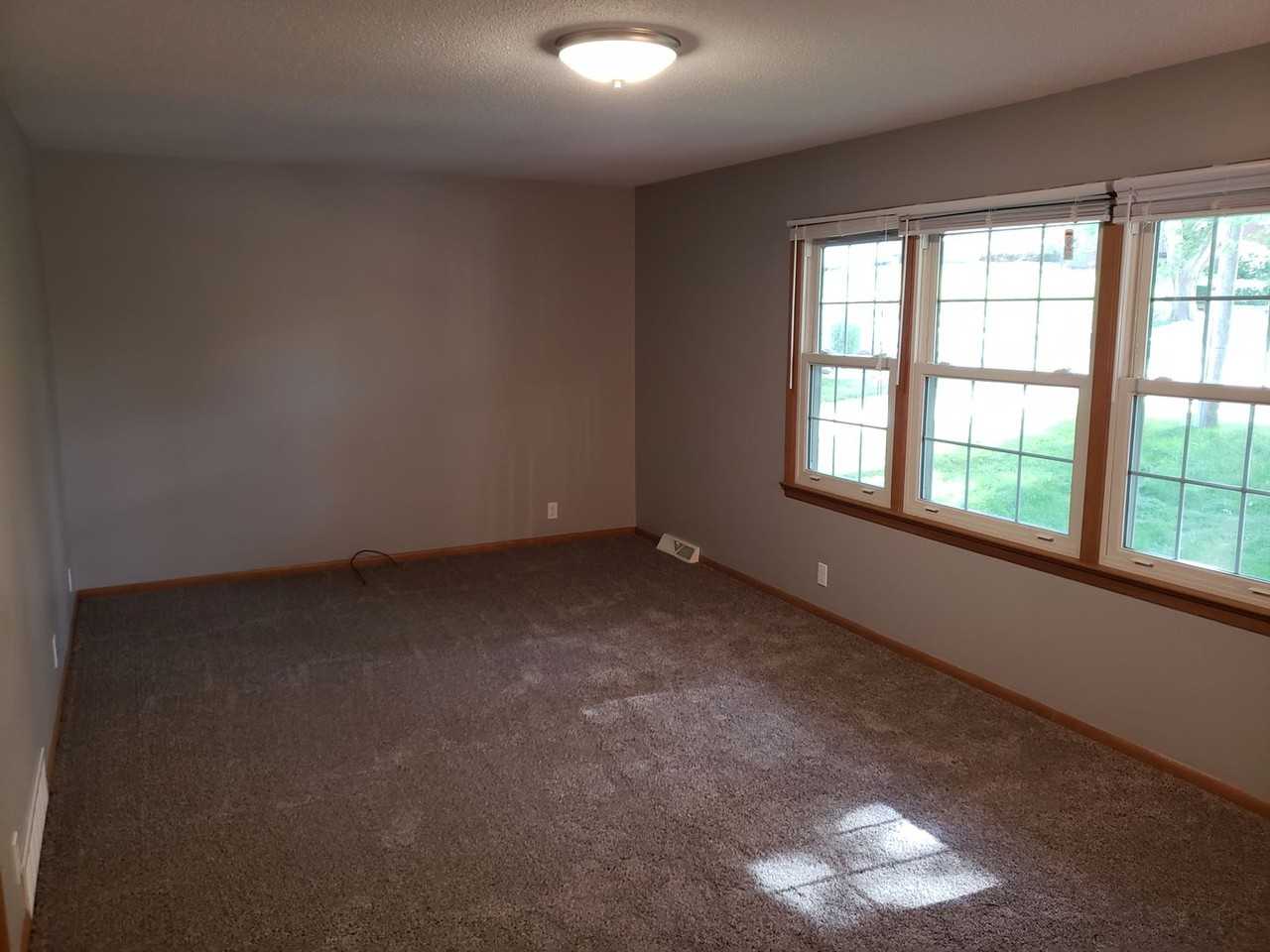 1524 N 94th St - Photo 7 of 18