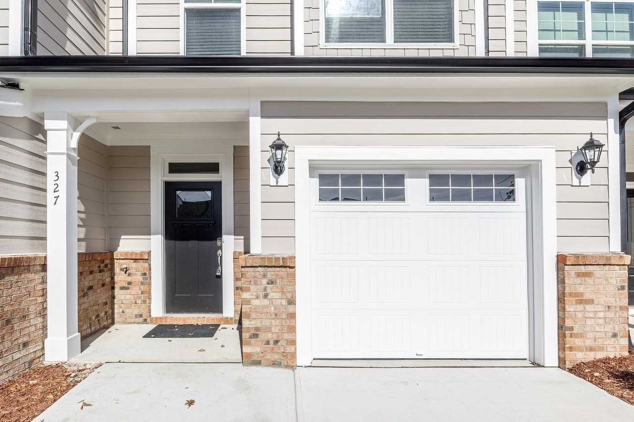 327 Marbella Grove Ct - Photo 4 of 33