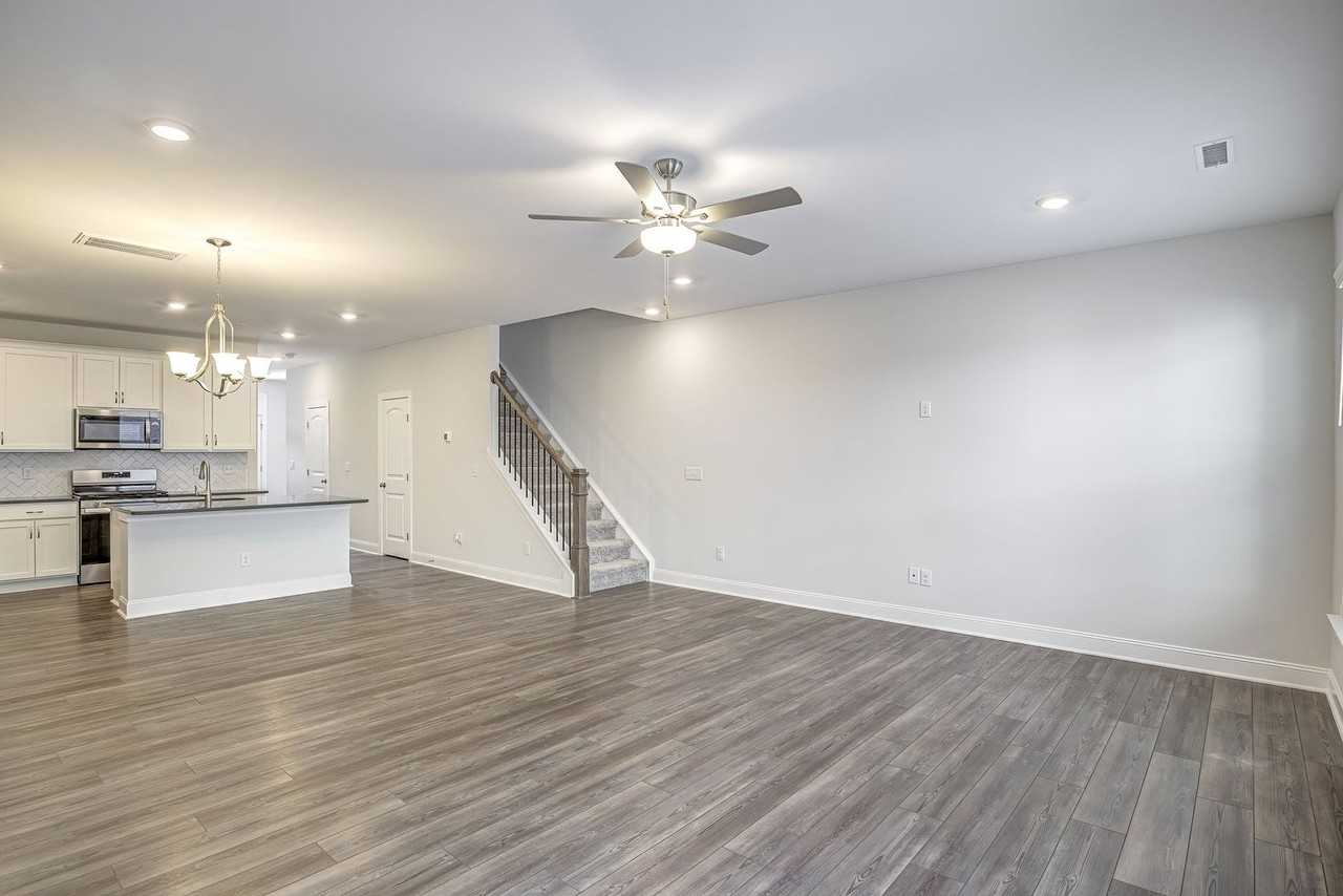 327 Marbella Grove Ct - Photo 7 of 33