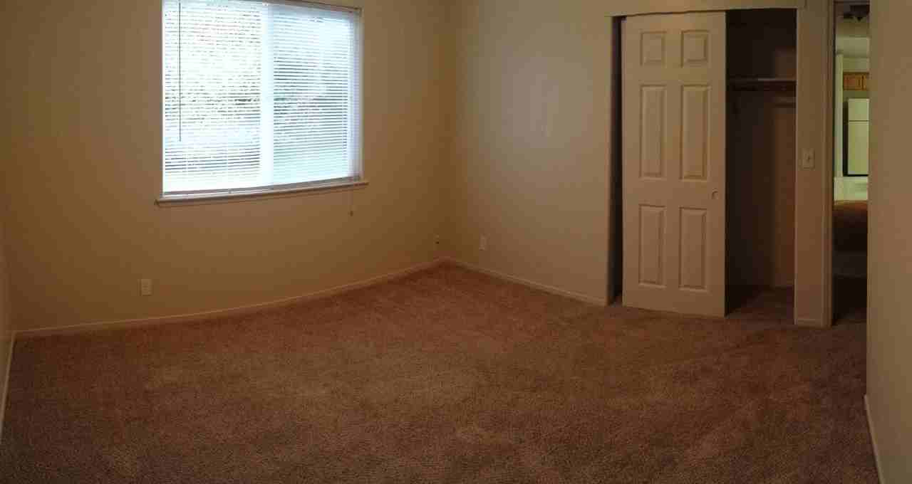 2115 Thiel Ave - Photo 7 of 13