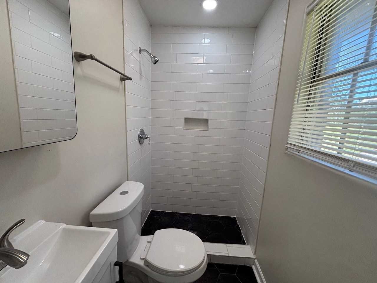 2600 Clearpark Cv - Photo 7 of 13