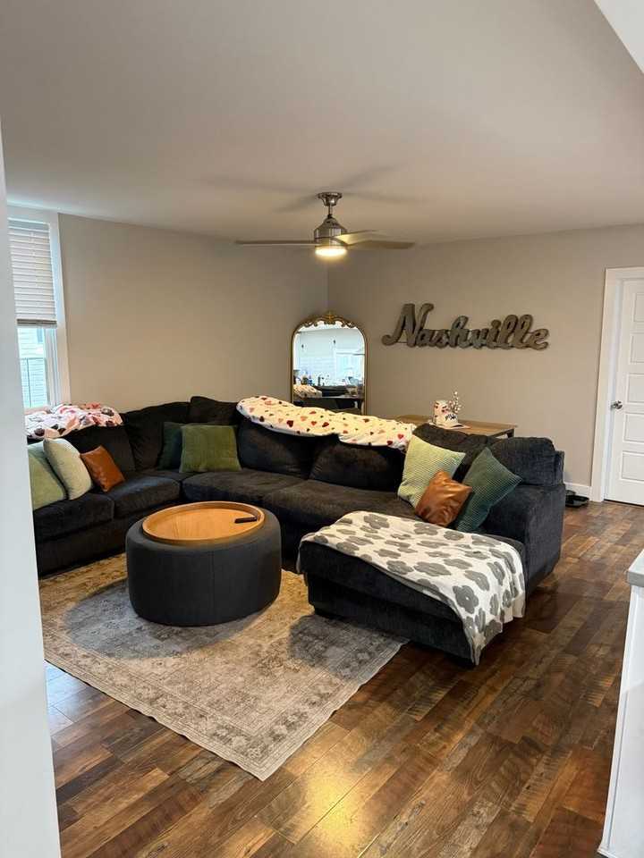 1715 Seifried St - Photo 2 of 26