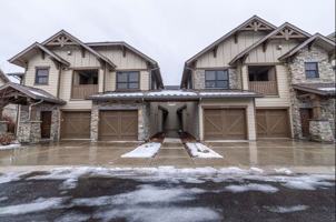 featured image of 6005 St Moritz Dr #C
