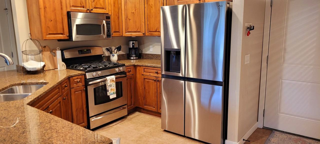 6005 St Moritz Dr #C - Photo 4 of 20
