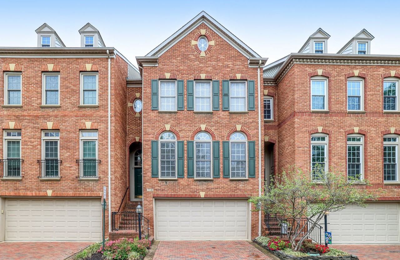 709 Catts Tavern Dr - Photo 2 of 35