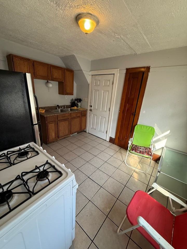 3600 N Vel R Phillips Ave - Photo 4 of 11
