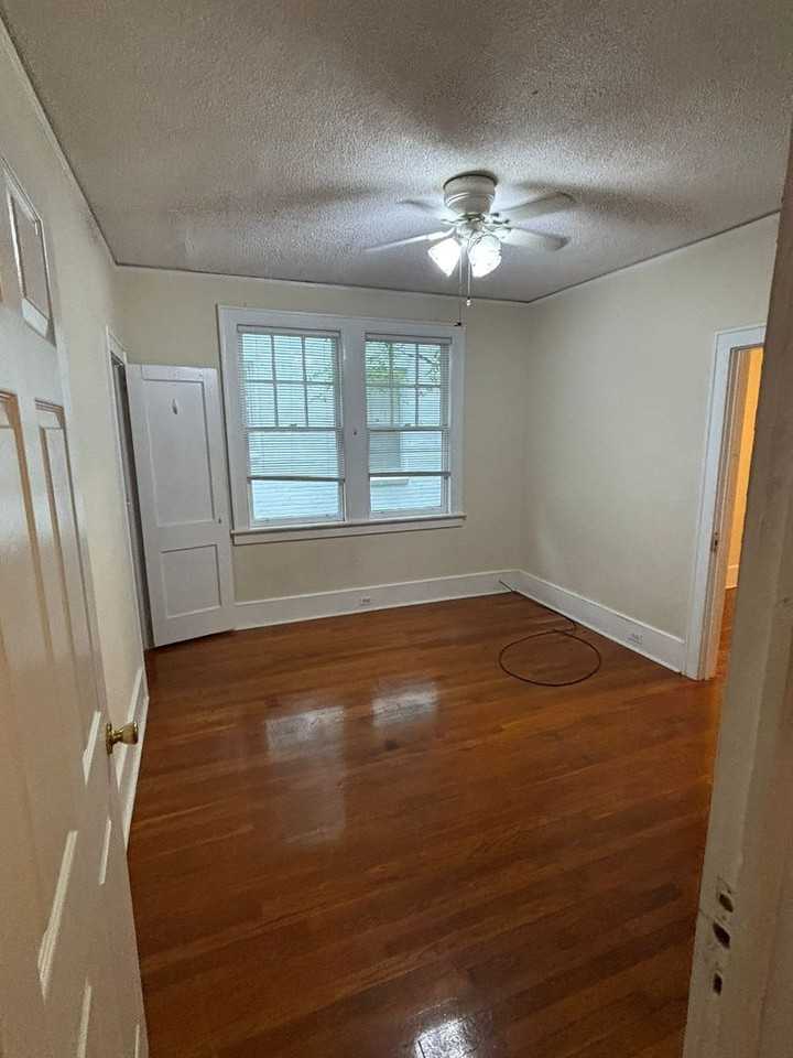 123 Harden St - Photo 7 of 12