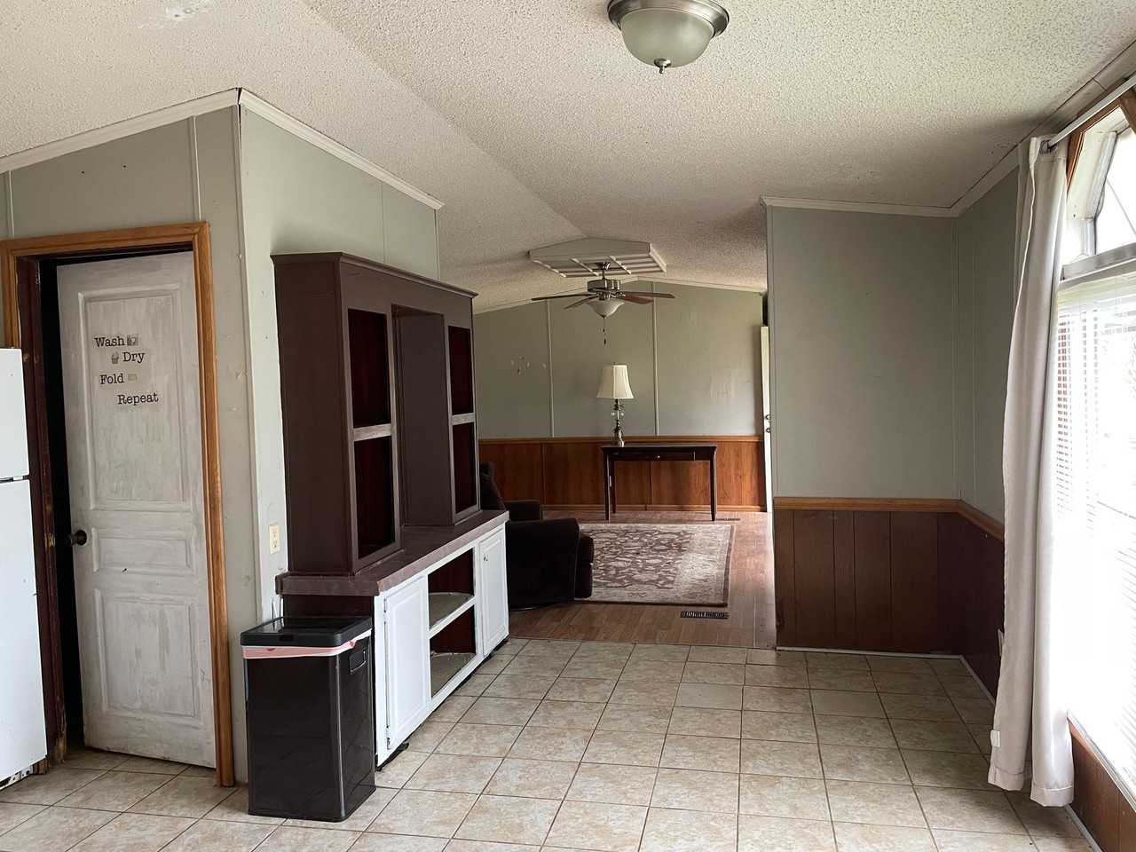 395 Pigeon Rd - Photo 4 of 12