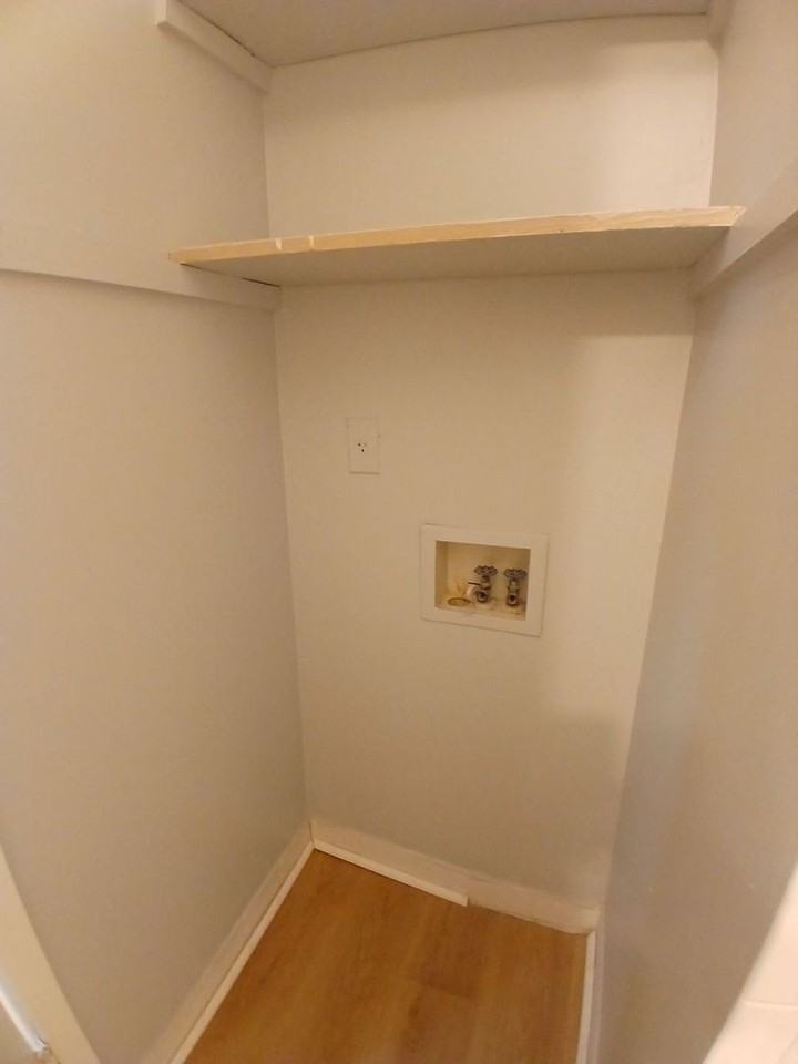 2789 Beverly Hills Rd #8 - Photo 4 of 11