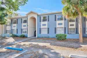 featured image of 2507 N Alafaya Trl #10
