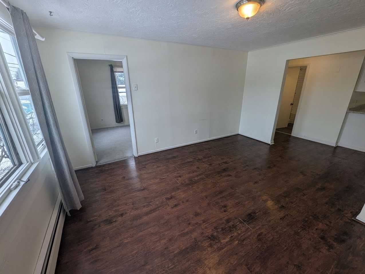 310 Irwin St - Photo 2 of 17