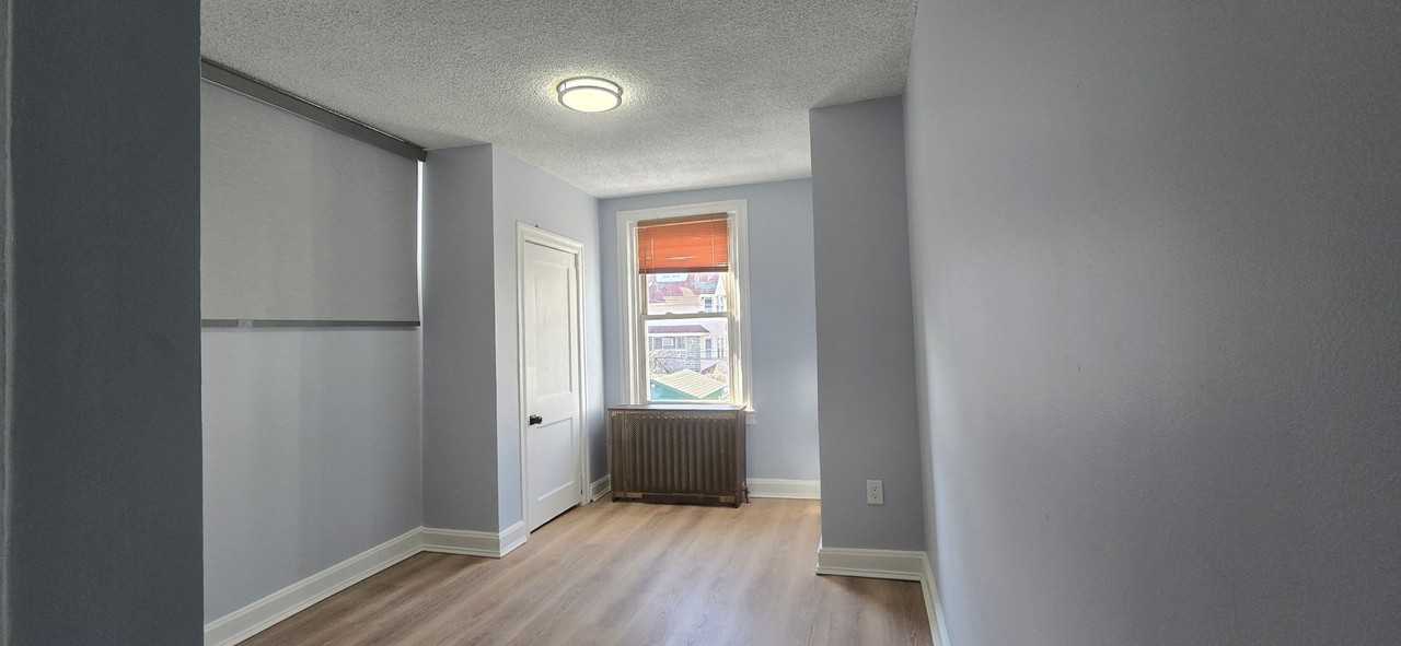 843 E Price St - Photo 4 of 12