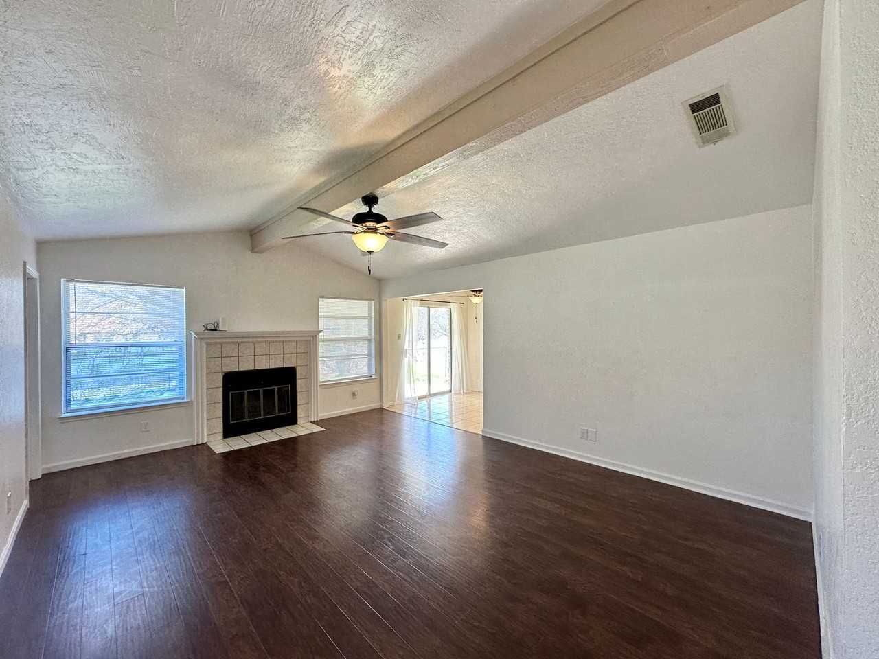 1202 Goodhue Dr - Photo 2 of 24