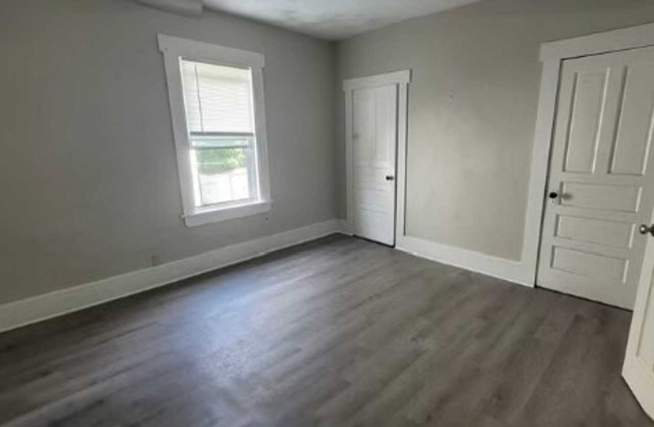 24 Everard St - Photo 3 of 4