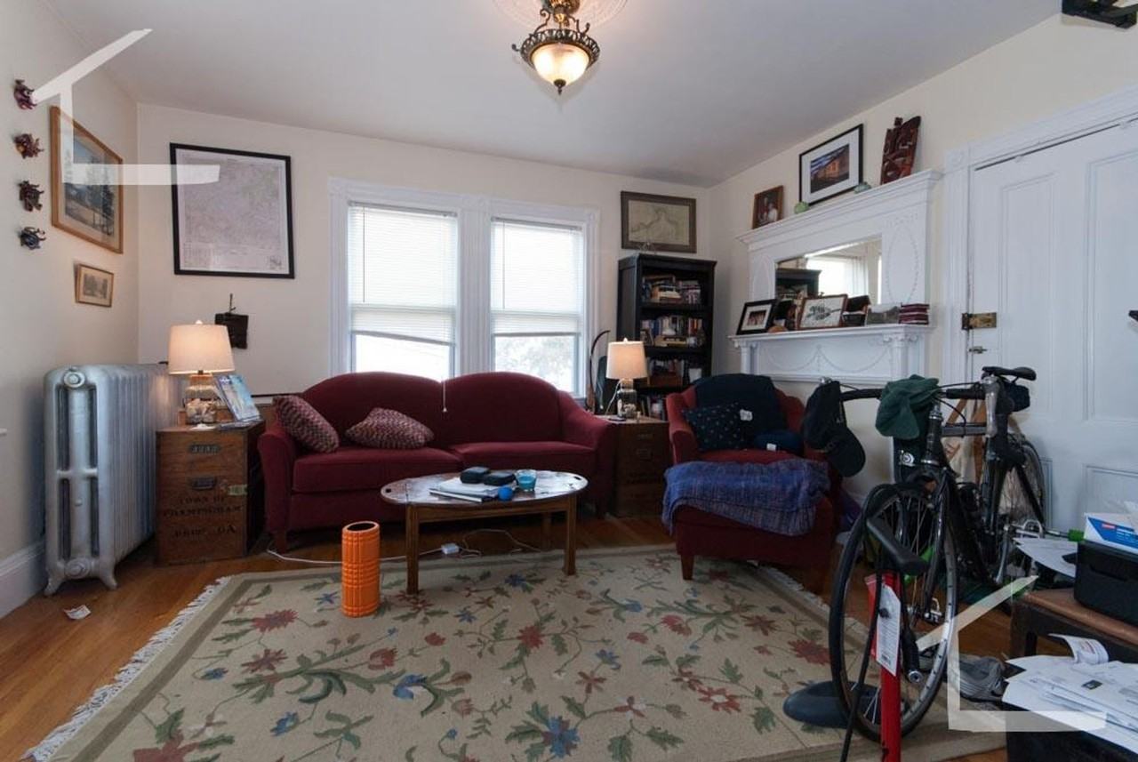 62 Dustin St - Photo 2 of 8