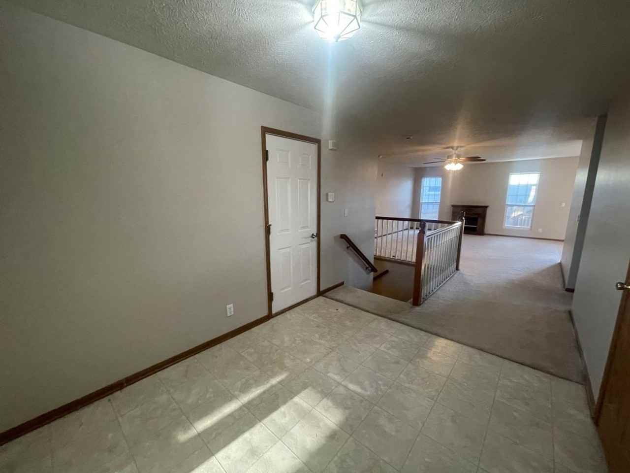 13606 S 29th Cir - Photo 2 of 17