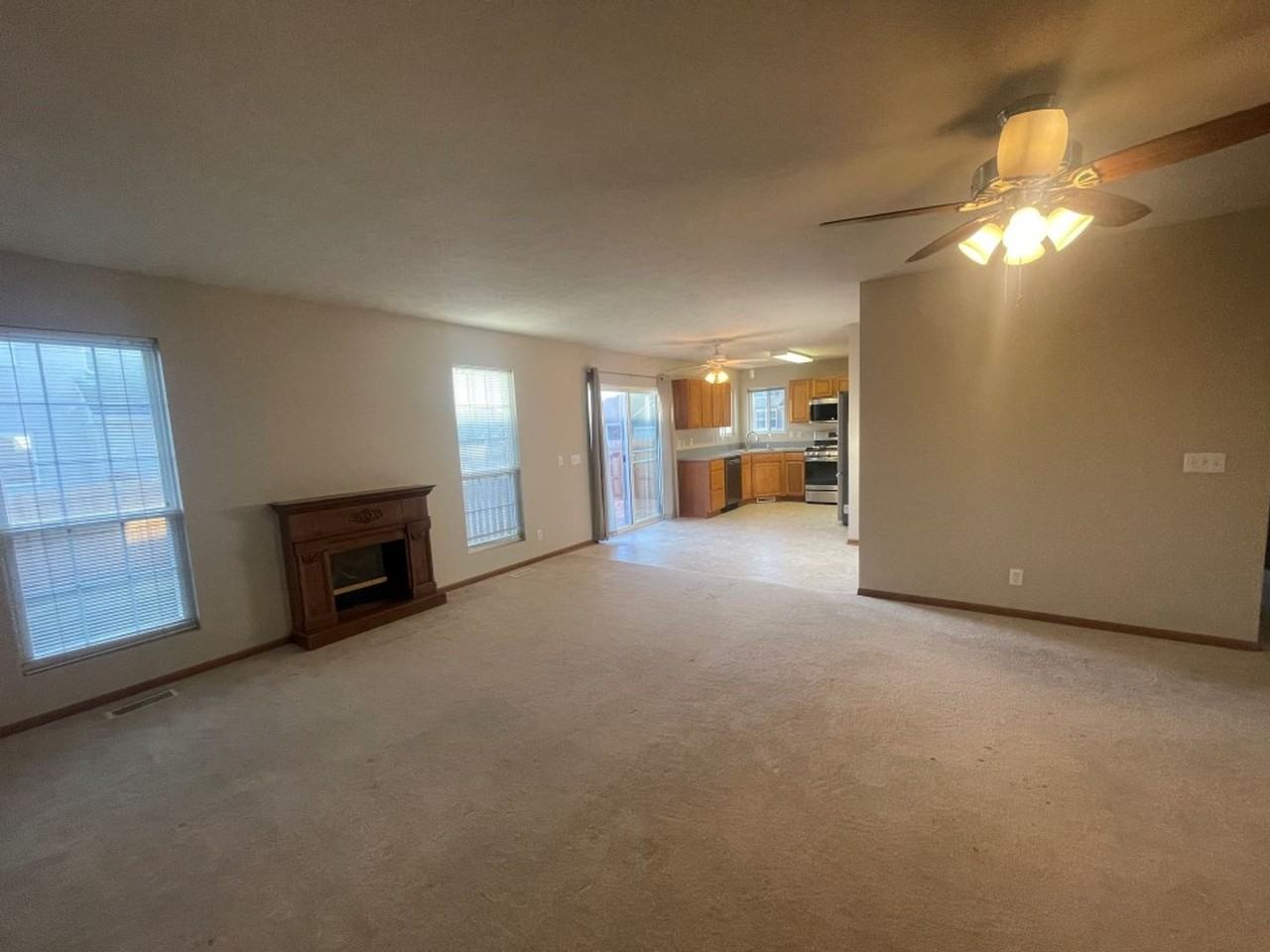 13606 S 29th Cir - Photo 3 of 17