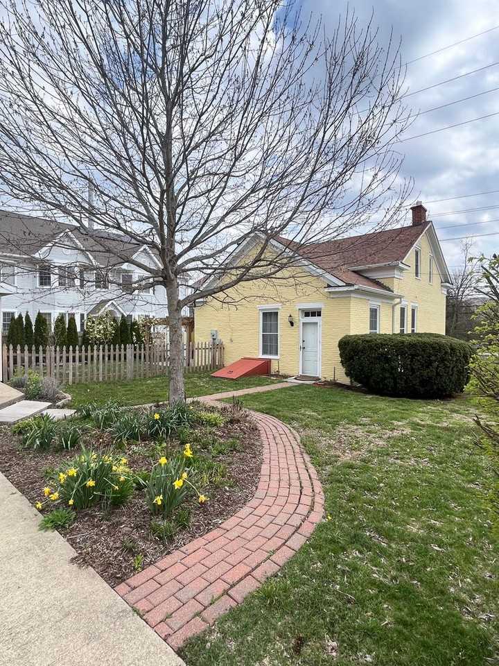 348 S Morton St - Photo 2 of 34