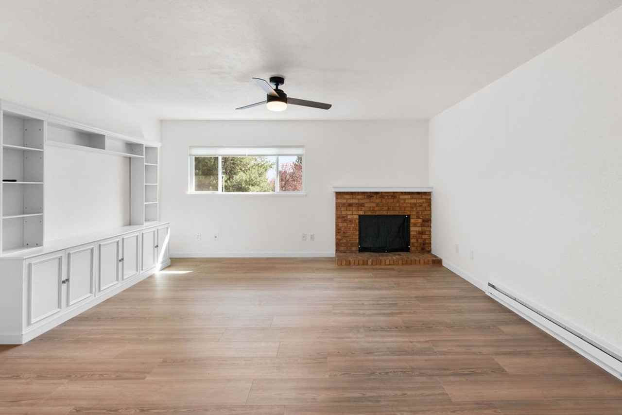 1024 E Swallow Rd - Photo 2 of 21