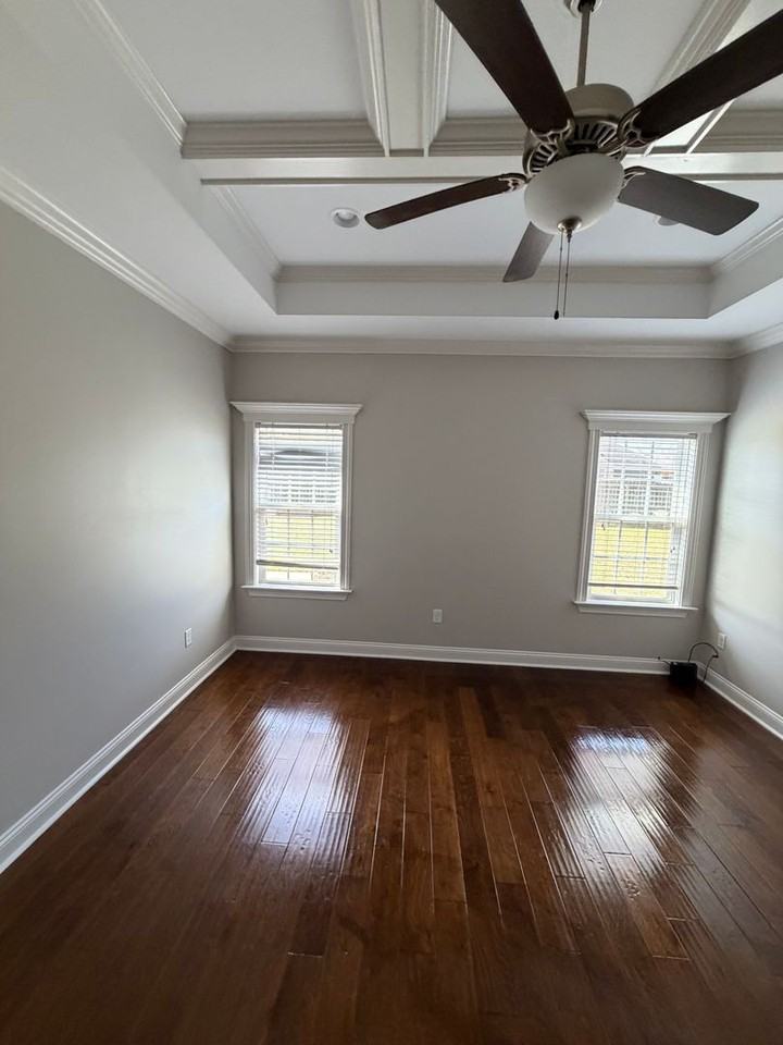 4682 Amelia Cir - Photo 6 of 35