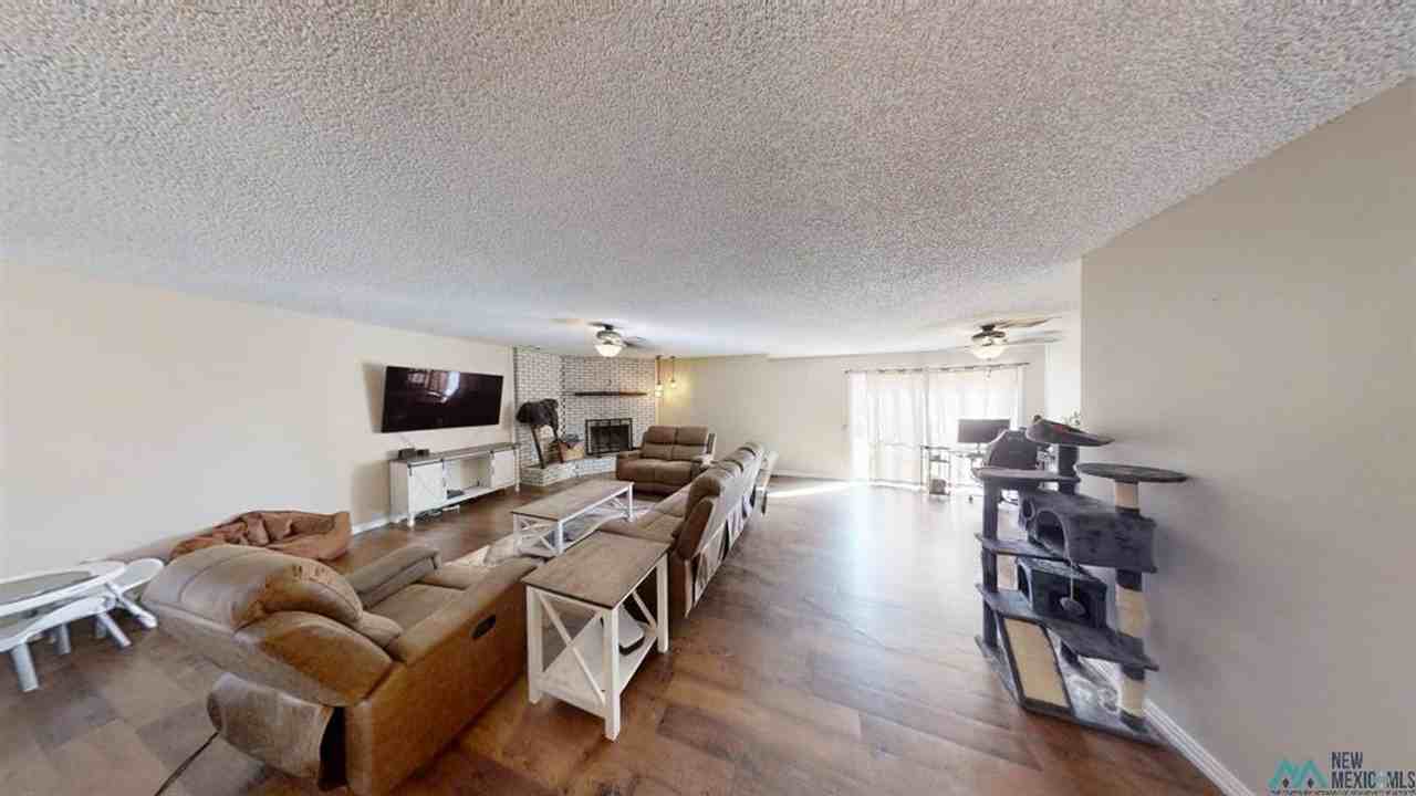 1317 Piedmont Dr - Photo 6 of 30