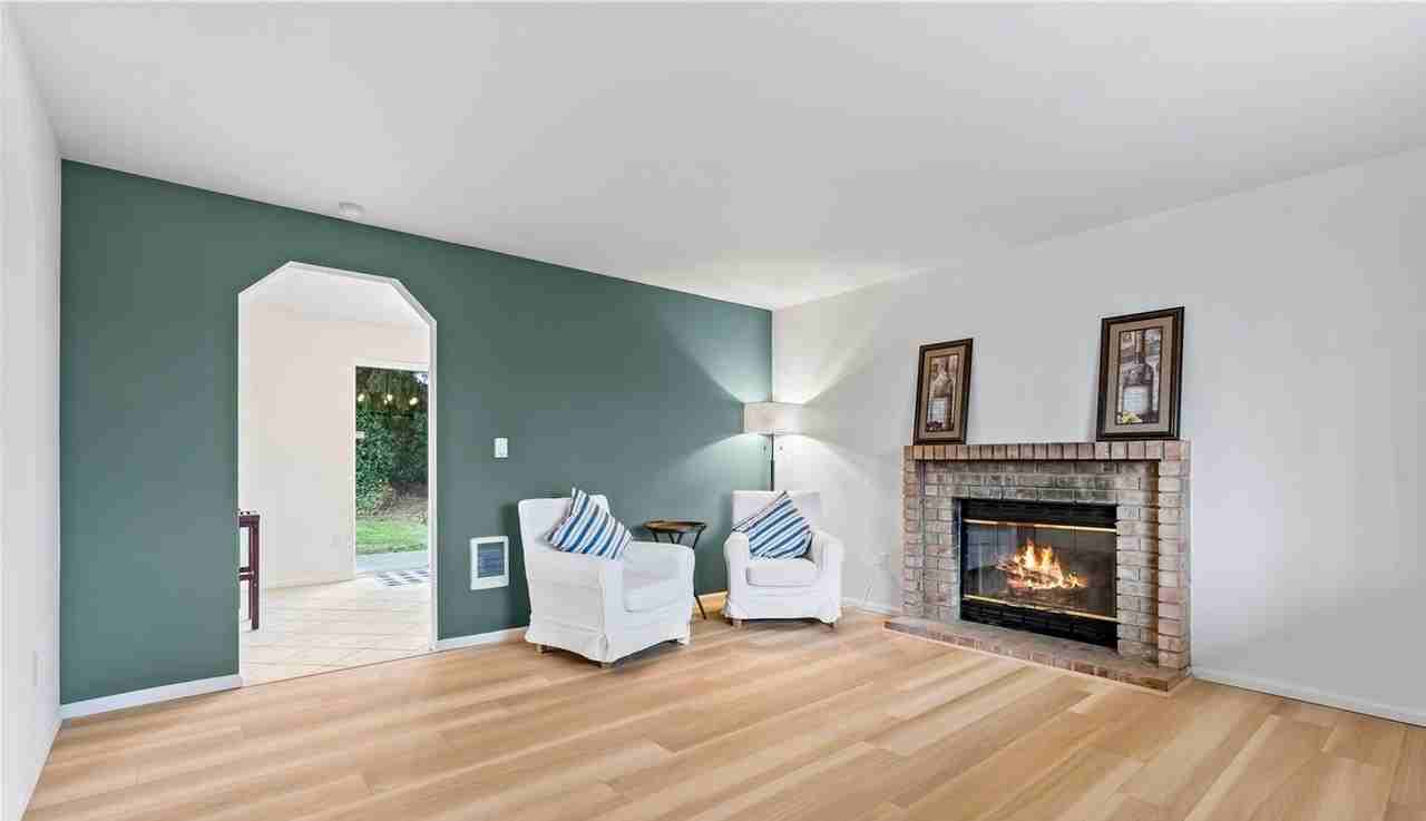 7245 S Prospect St - Photo 3 of 12