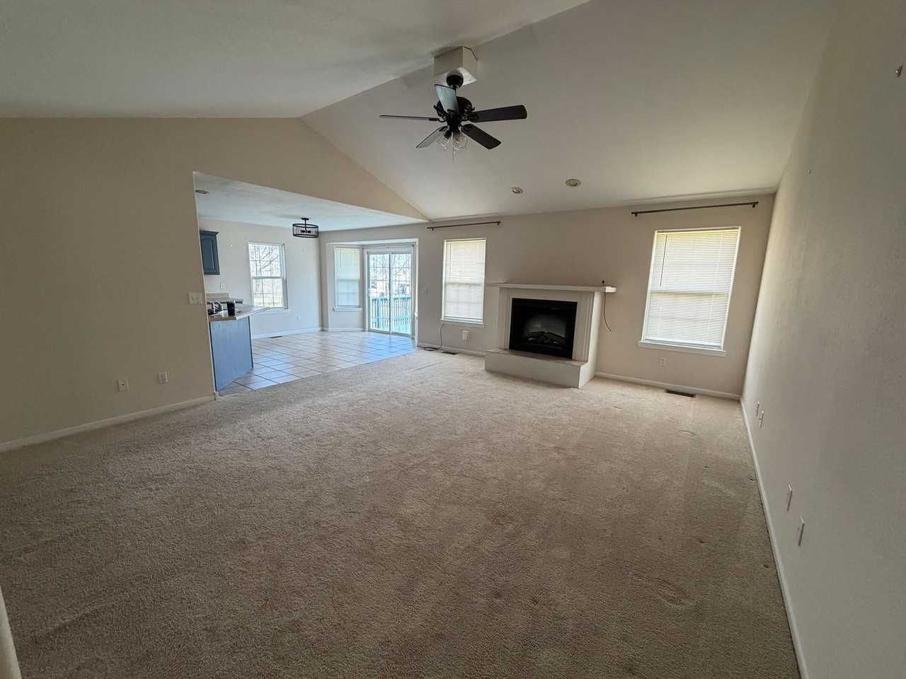 19958 Ladera Rd - Photo 5 of 15