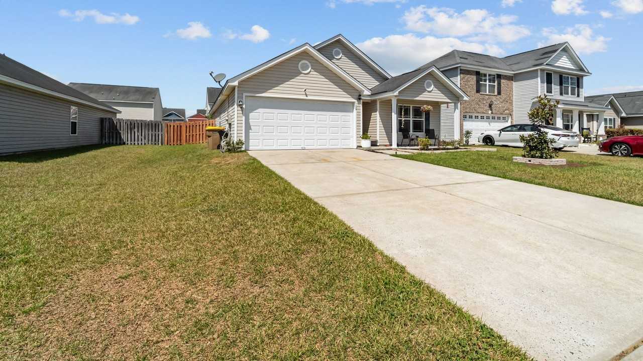 109 Roseberry Cir - Photo 3 of 34