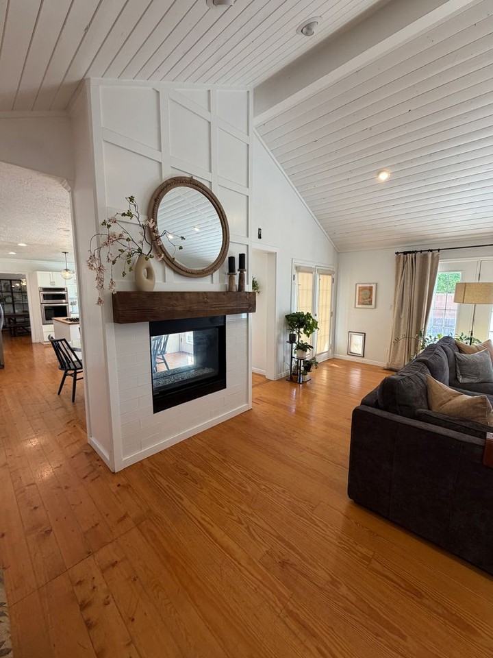 1266 Saint James Ln - Photo 4 of 50