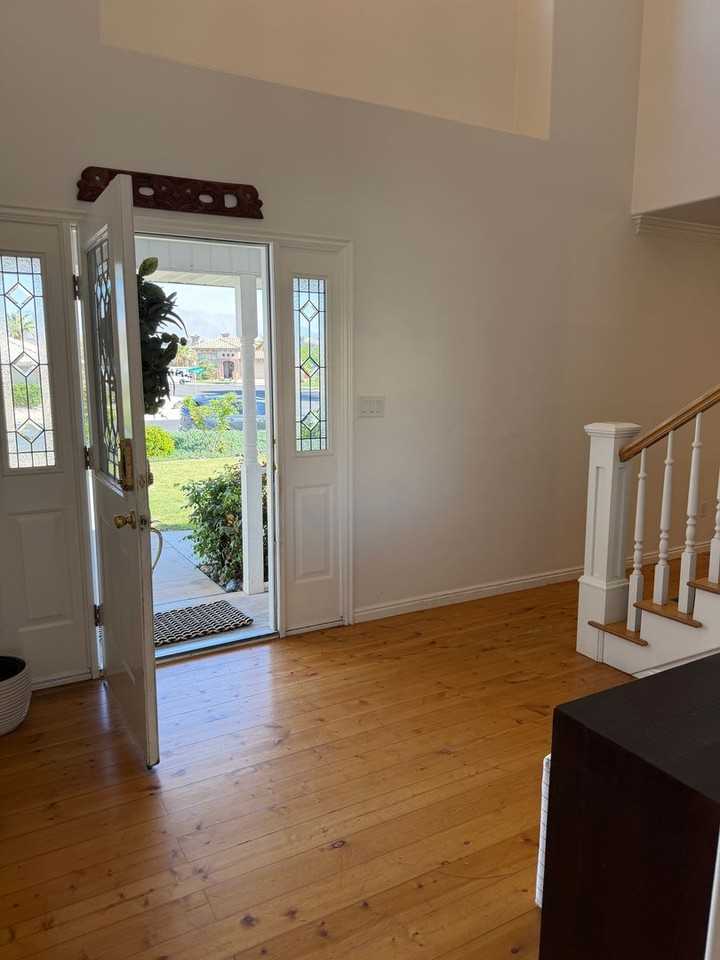 1266 Saint James Ln - Photo 6 of 50