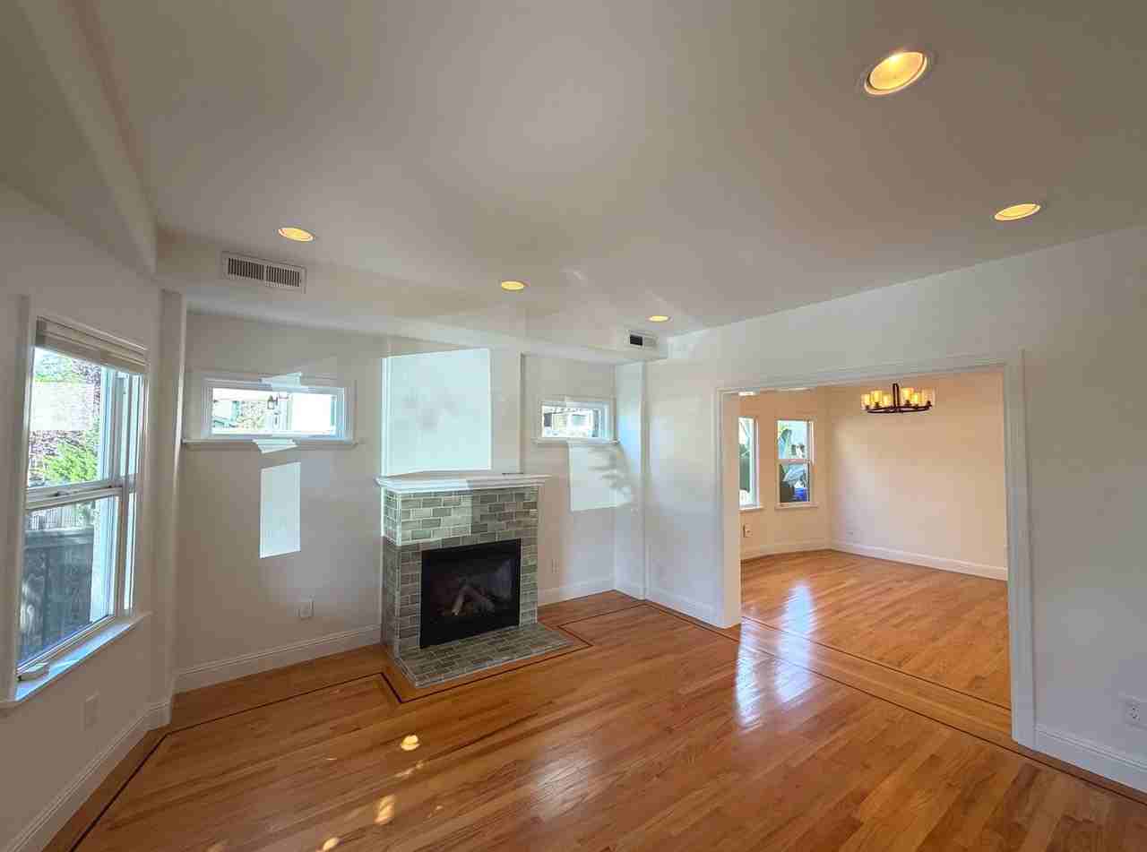 688 57th St - Photo 4 of 32